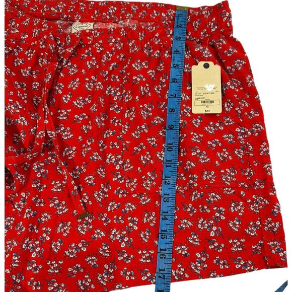 St. John's Bay Women's Soft Short Elastic Mid rise adjustable Red Size 1X New - Picture 6 of 10